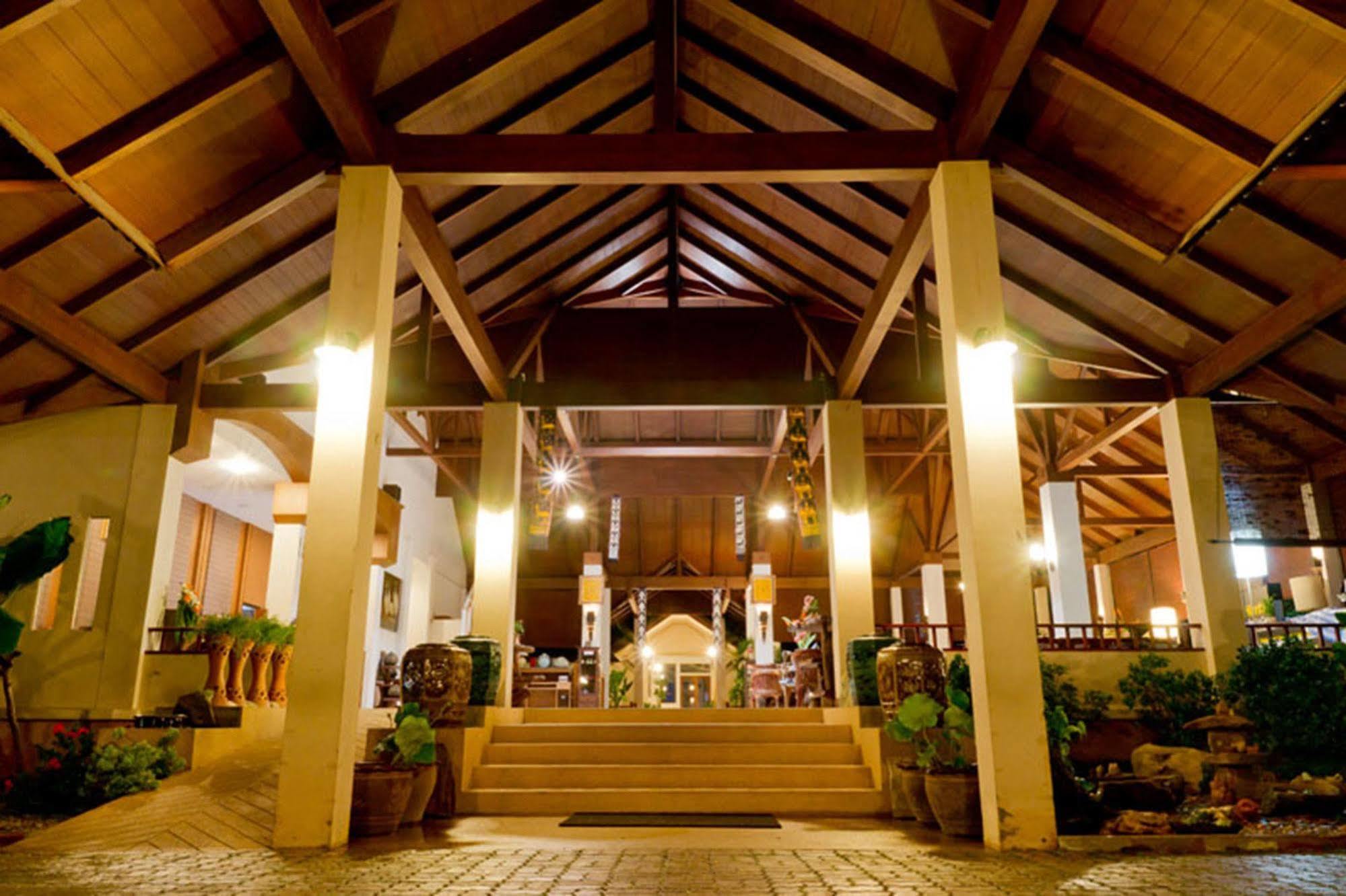 Teak Garden Resort, Chiang Rai Buitenkant foto